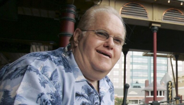 The Boy Band Scam: Lou Pearlman Didn’t Have A Wife But Was Close With Tammie Hilton For Long Time